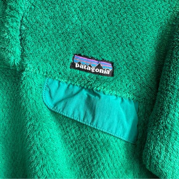 Patagonia Women's Re-Tool Snap-T Pullover in Emerald Green - Picture 3 of 10